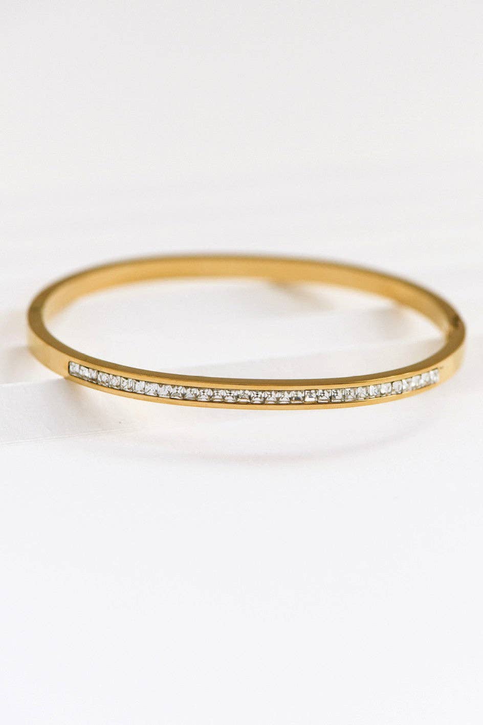 18K Gold Plated Waterproof Stainless Steel Bangle - 7039