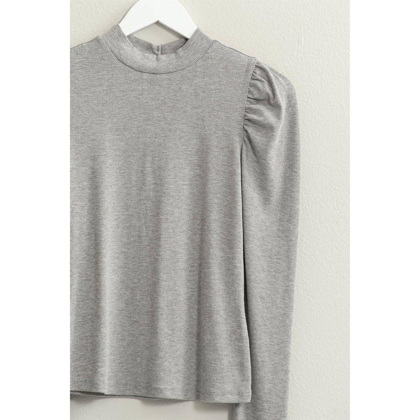 PUFF SLEEVE RIBBED TOP