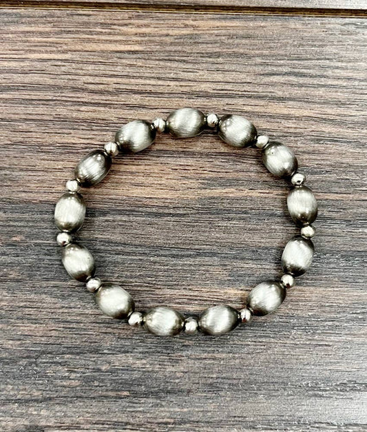 Handmade 10mm Oval Silver Navajo Stretch Bracelet