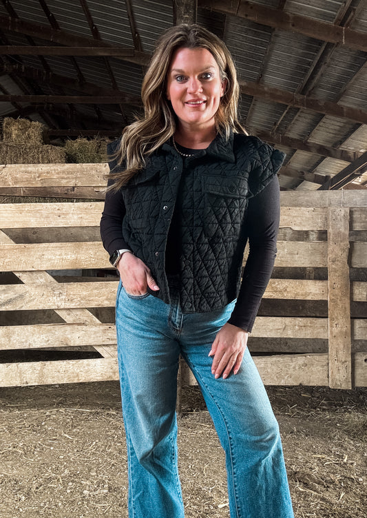 QUILTED POINT COLLAR FLAP PATCHED POCKET VEST