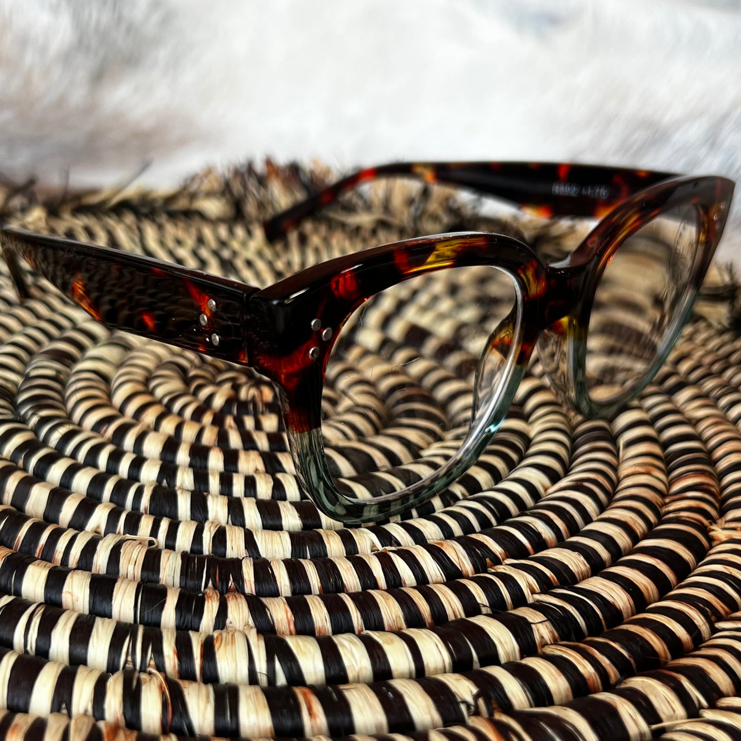 Womens Bold Round Reading Glasses